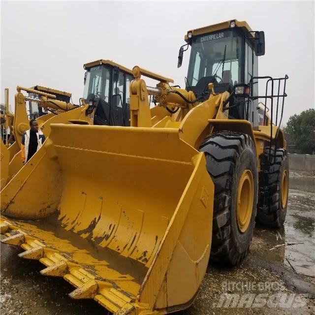 CAT 966 H Gumikerekes homlokrakodók