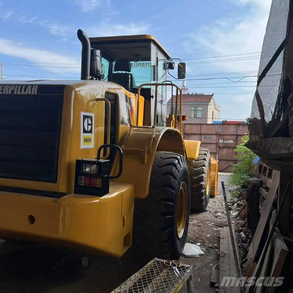 CAT 966 H Gumikerekes homlokrakodók