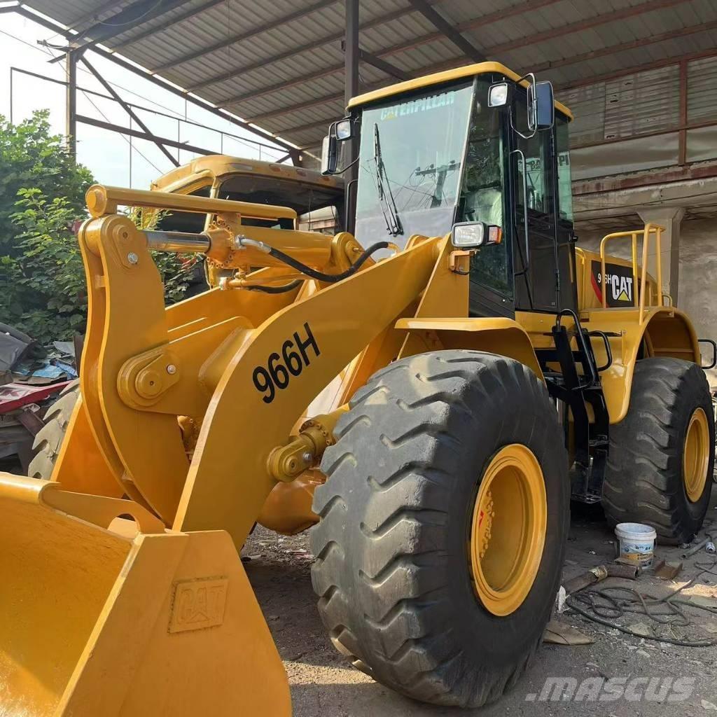 CAT 966 H Gumikerekes homlokrakodók