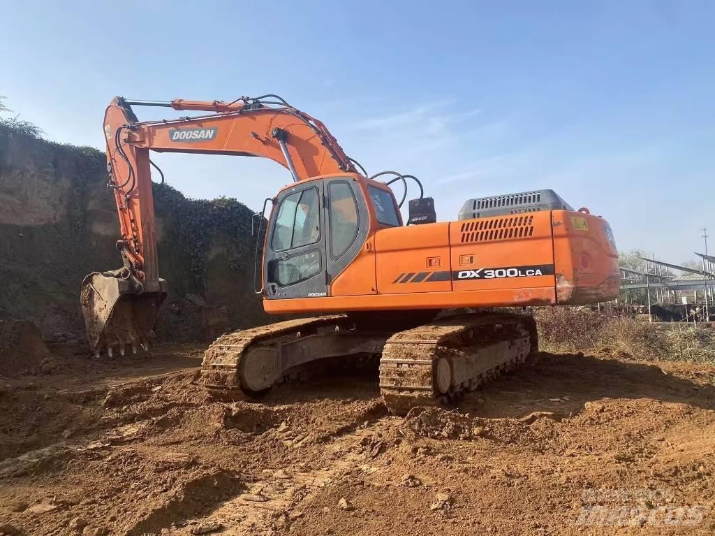 Doosan DX 300 LC Lánctalpas kotrók