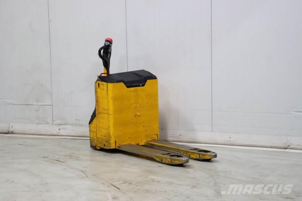 OM TL18 Alacsony emelőkocsi