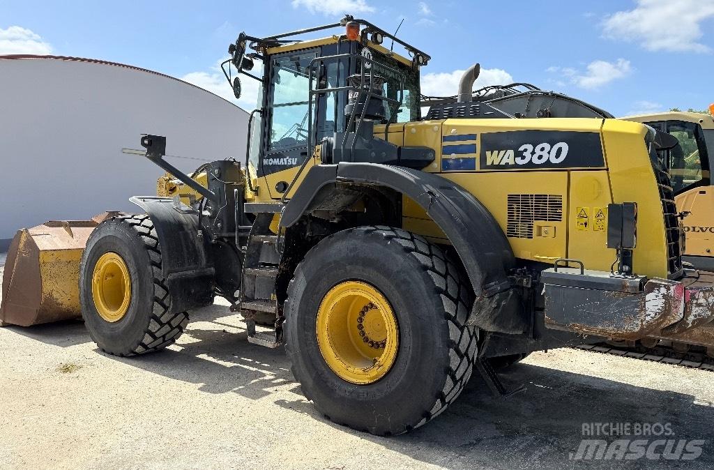 Komatsu WA 380-8 Gumikerekes homlokrakodók