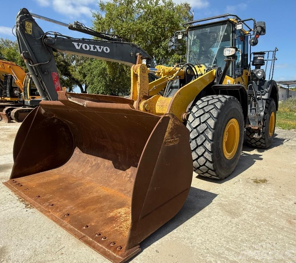 Komatsu WA 380-8 Gumikerekes homlokrakodók