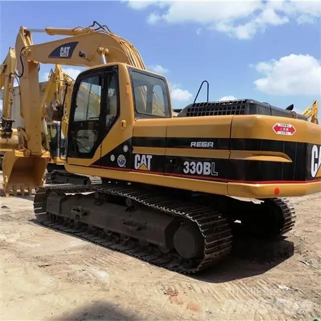 CAT 330 B L Lánctalpas kotrók
