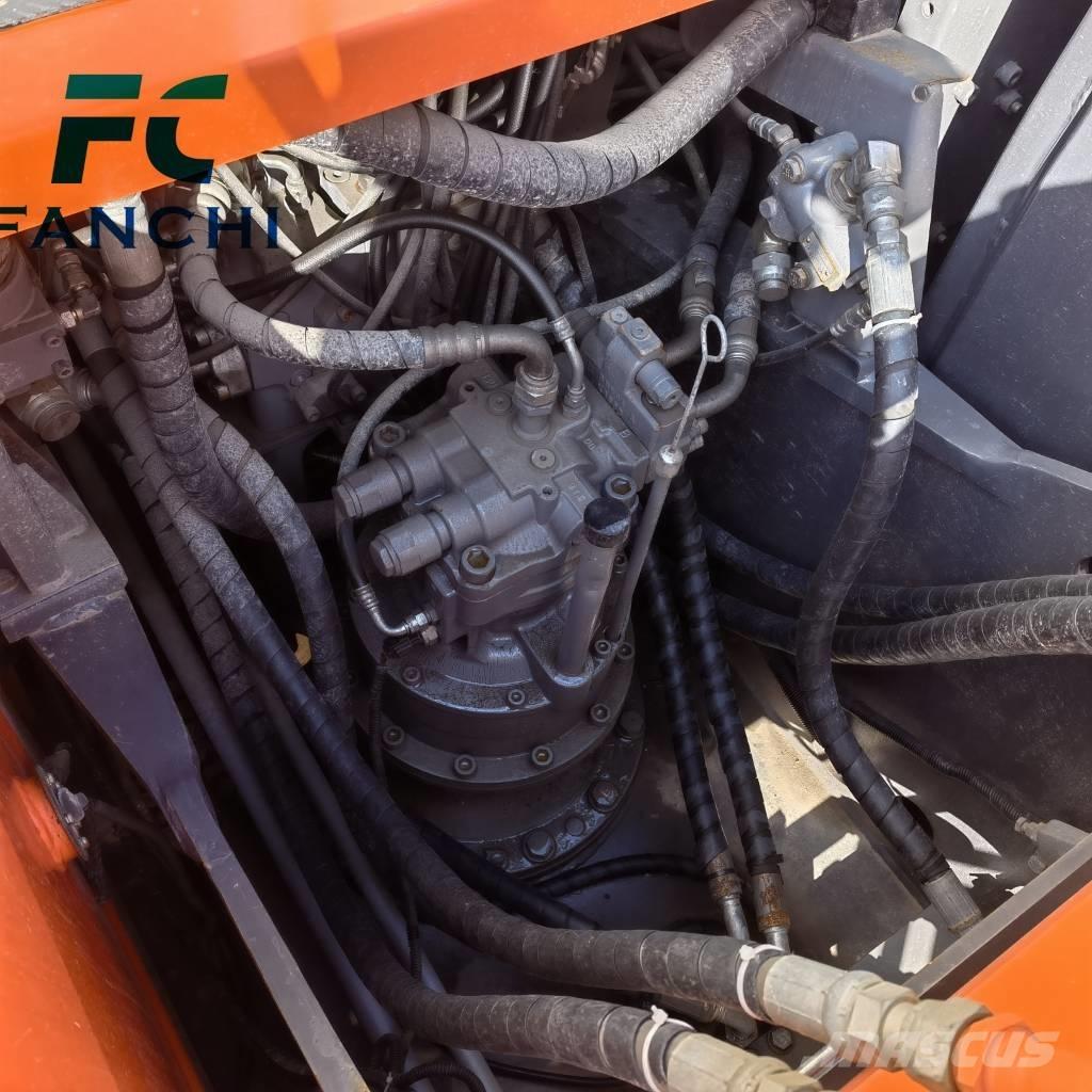 Hitachi ZX 200 Lánctalpas kotrók