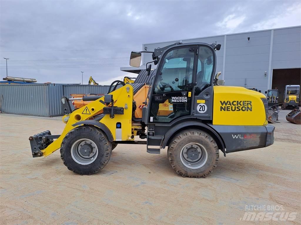 Wacker Neuson WL60 Gumikerekes homlokrakodók