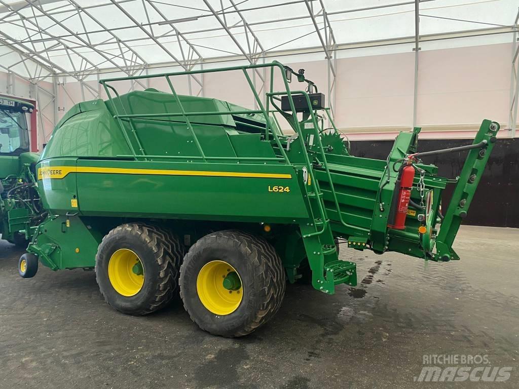 John Deere L624 Szögletes bálázók