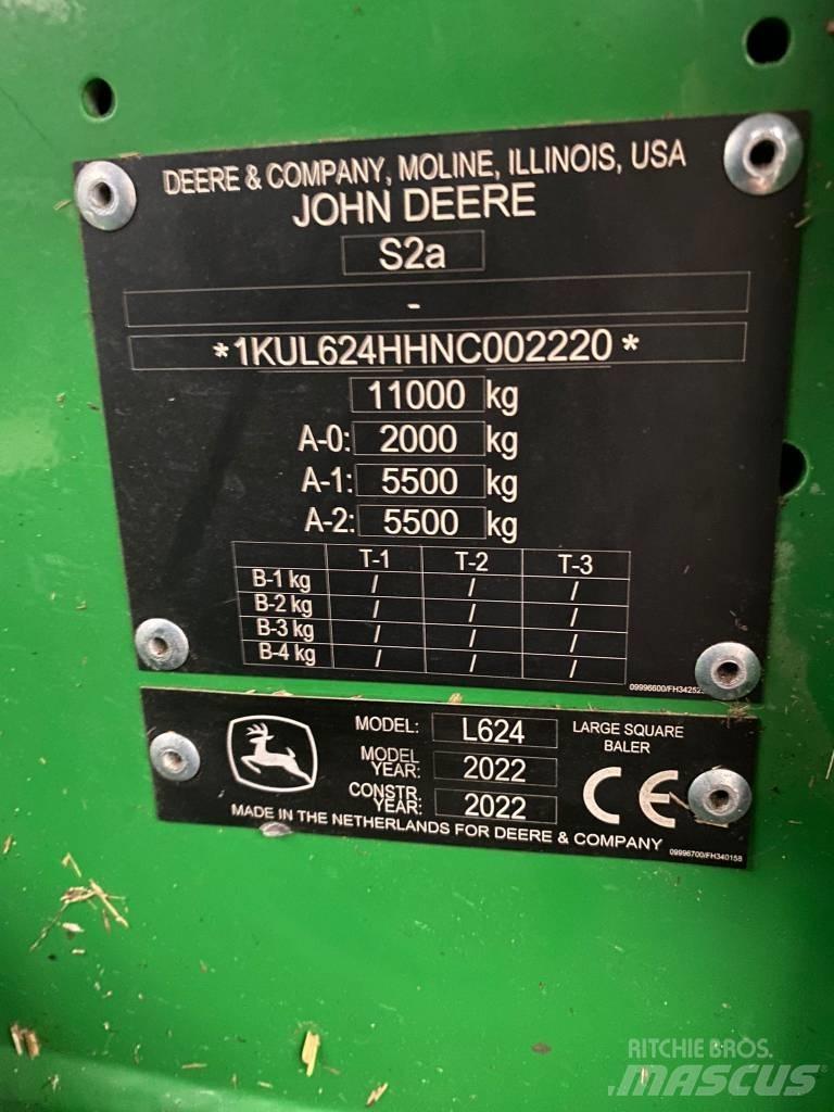 John Deere L624 Szögletes bálázók