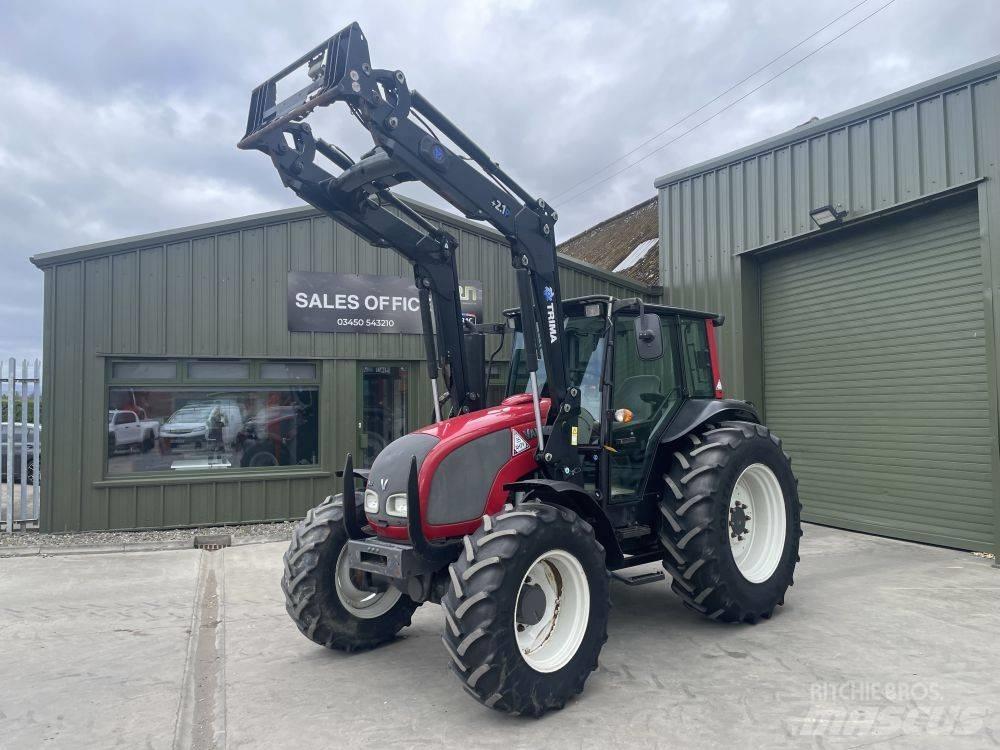 Valtra A 83 Traktorok