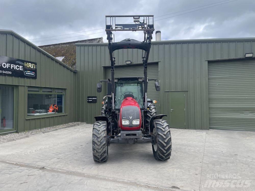 Valtra A 83 Traktorok