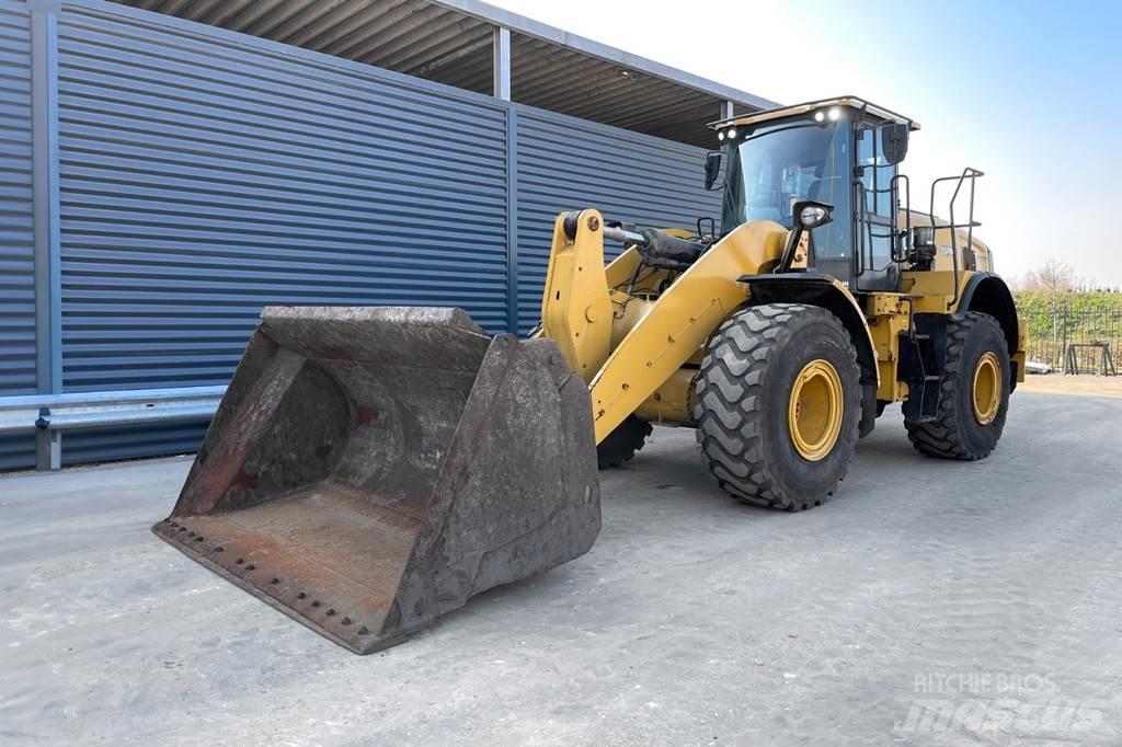 CAT 950M Gumikerekes homlokrakodók