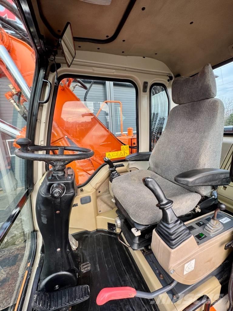 Doosan SOLAR 140W-V Gumikerekes kotrók