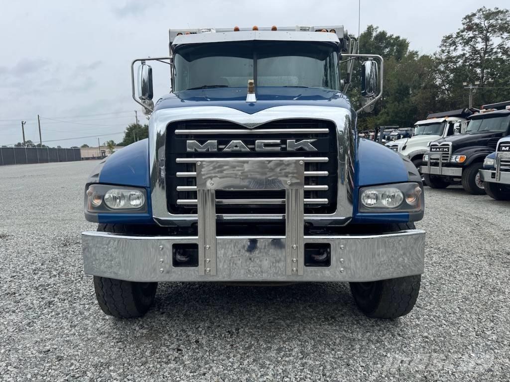 Mack Granite 64FR Billenő teherautók