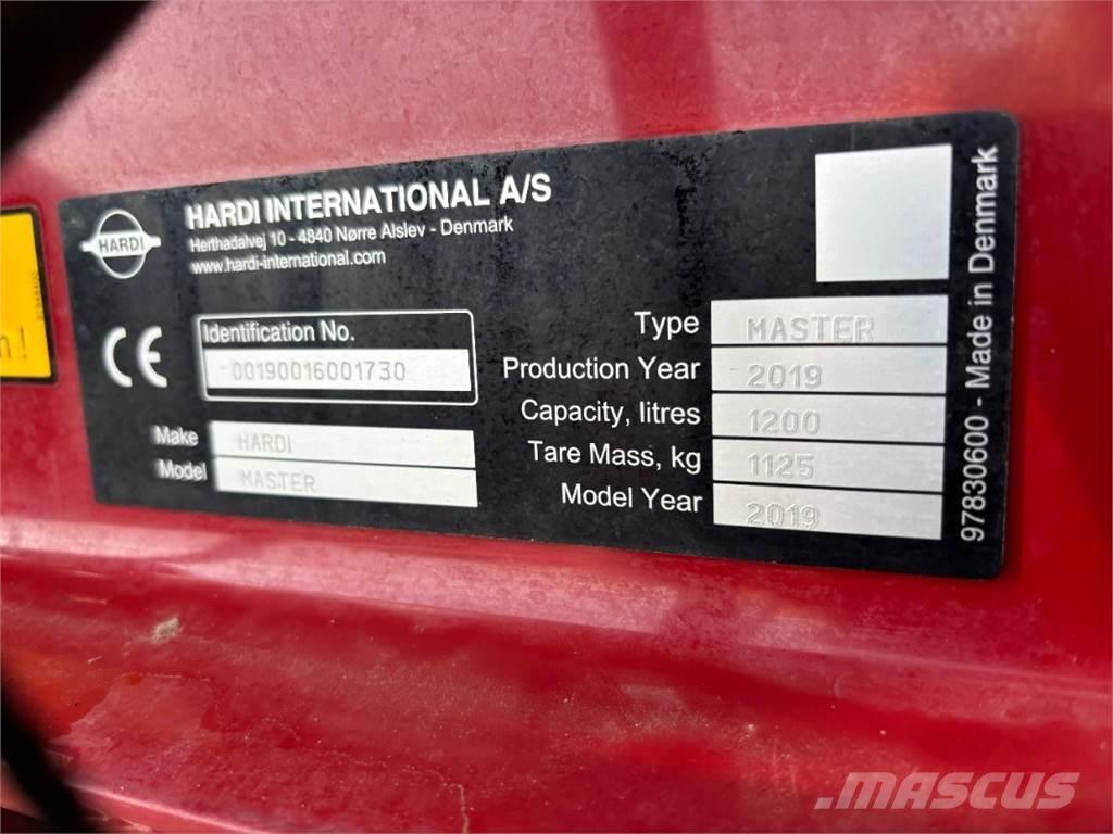 Hardi Master 1200 Vontatott trágyaszórók