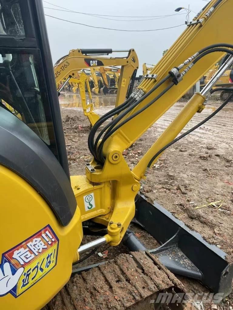 Komatsu PC 30 Mini kotrók < 7t