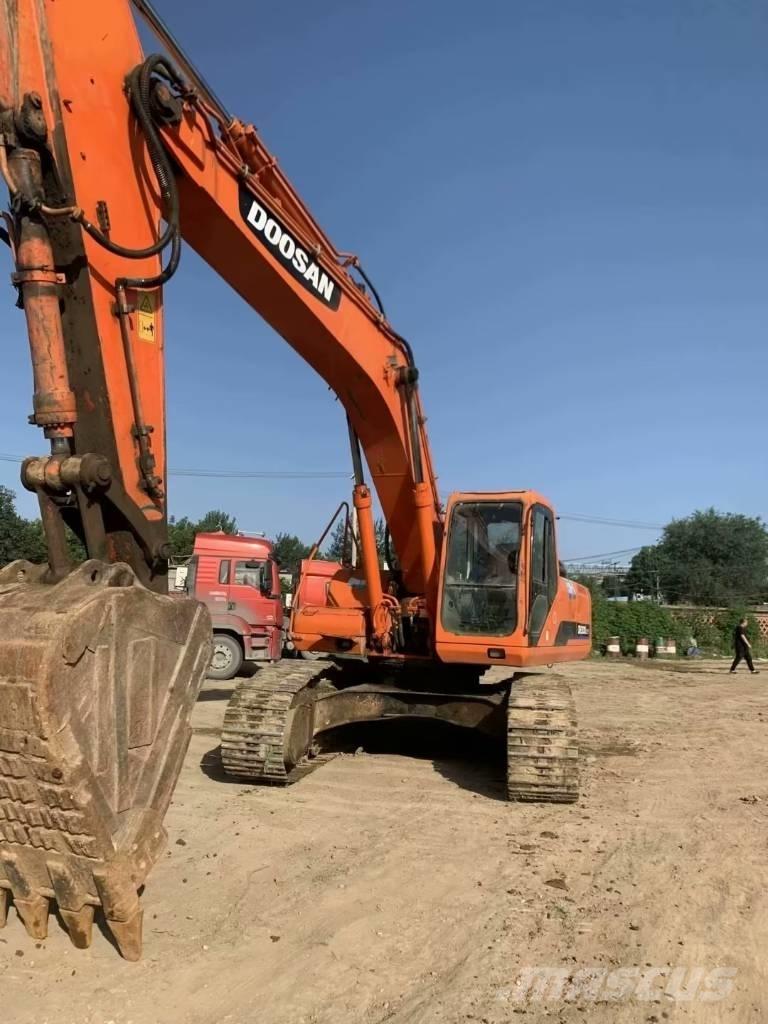 Doosan DH300 Lánctalpas kotrók