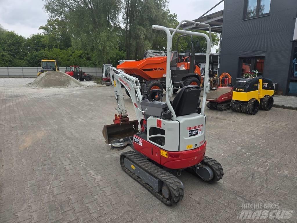Takeuchi TB 210 R Mini kotrók < 7t