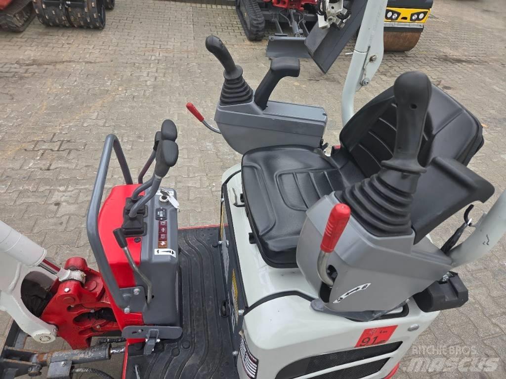 Takeuchi TB 210 R Mini kotrók < 7t