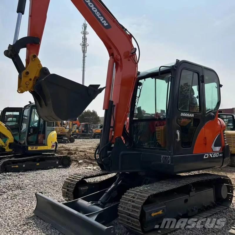 Doosan 60 Lánctalpas kotrók