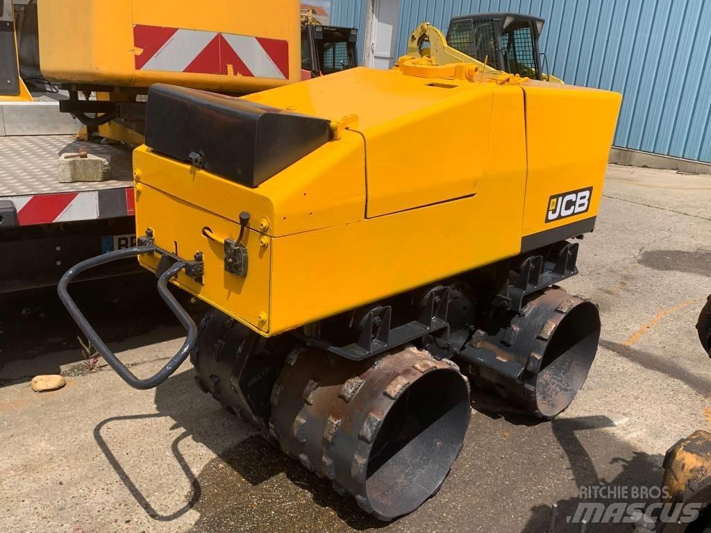JCB VM 1500 Ikerdobos hengerek