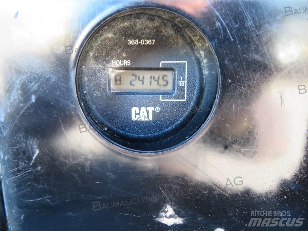 CAT 305.5 Mini kotrók < 7t