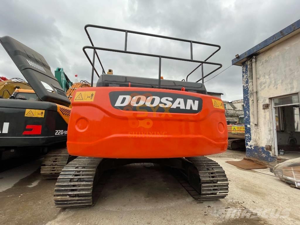 Doosan DX 300LC -9 Lánctalpas kotrók