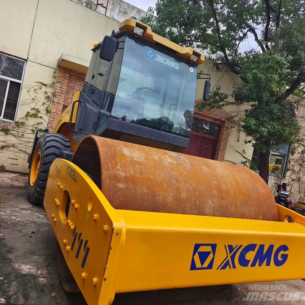 XCMG XS223J Egydobos hengerek