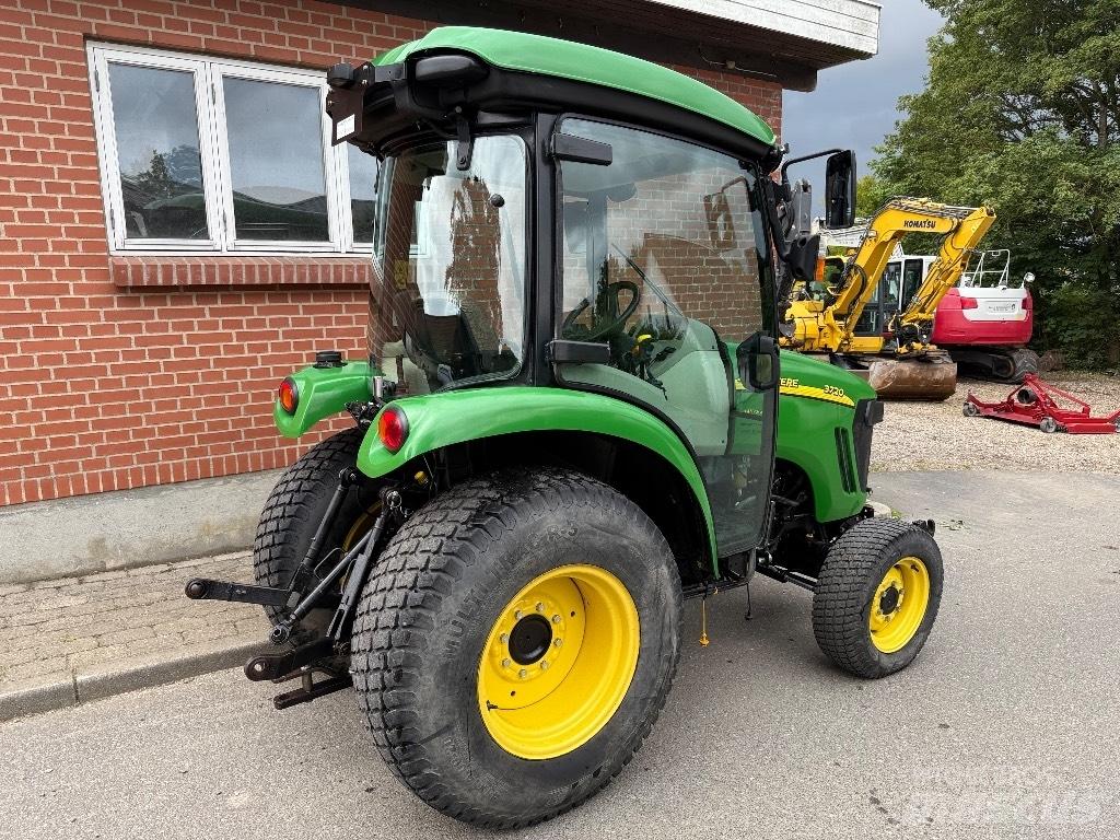 John Deere 3720 Kompakt traktorok