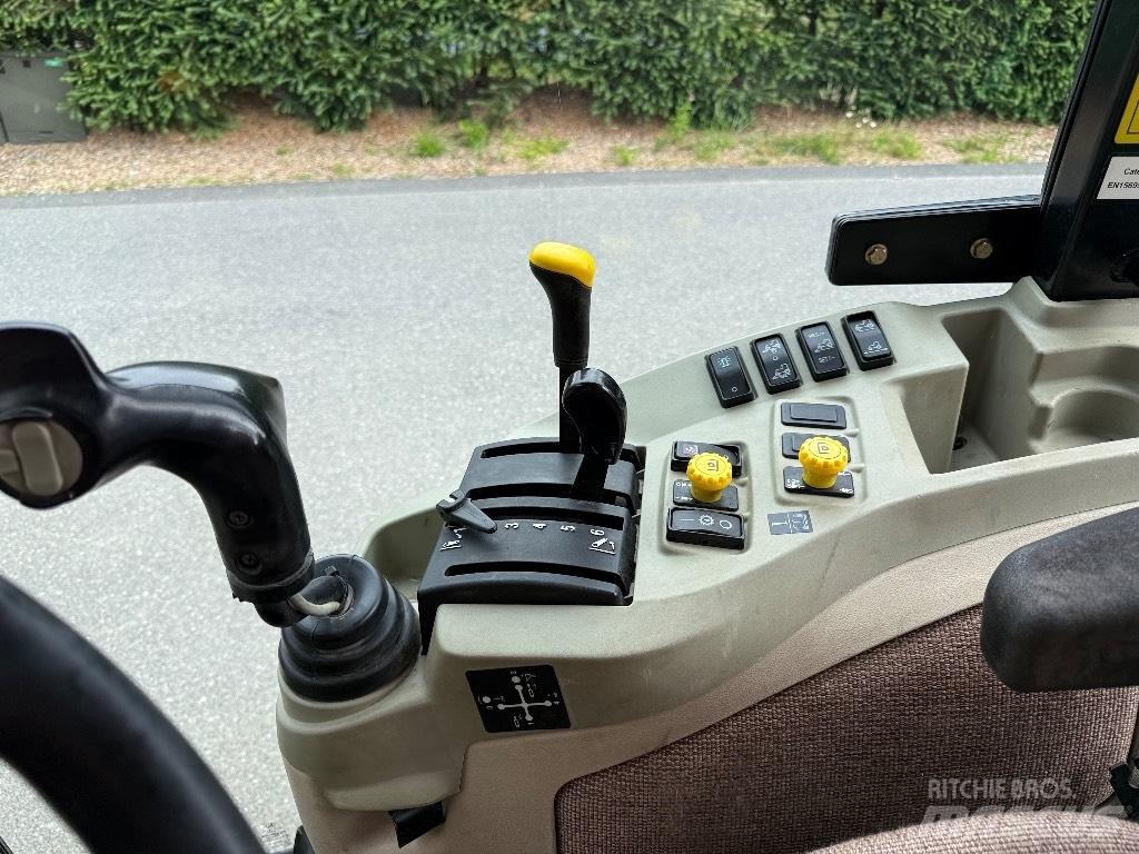 John Deere 3720 Kompakt traktorok