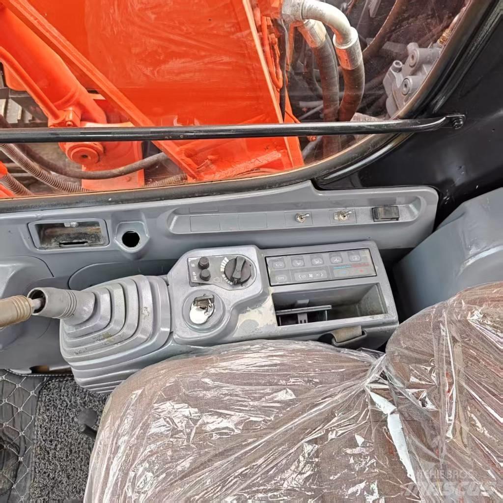 Hitachi EX 120 Lánctalpas kotrók