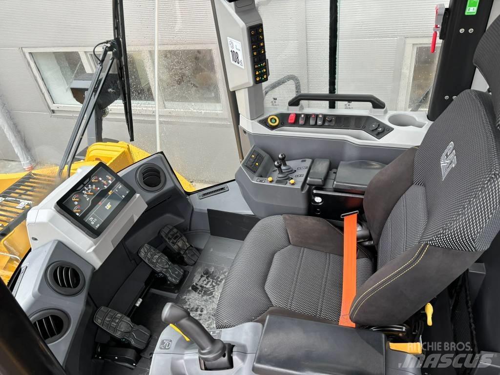 CAT 972-14A Gumikerekes homlokrakodók