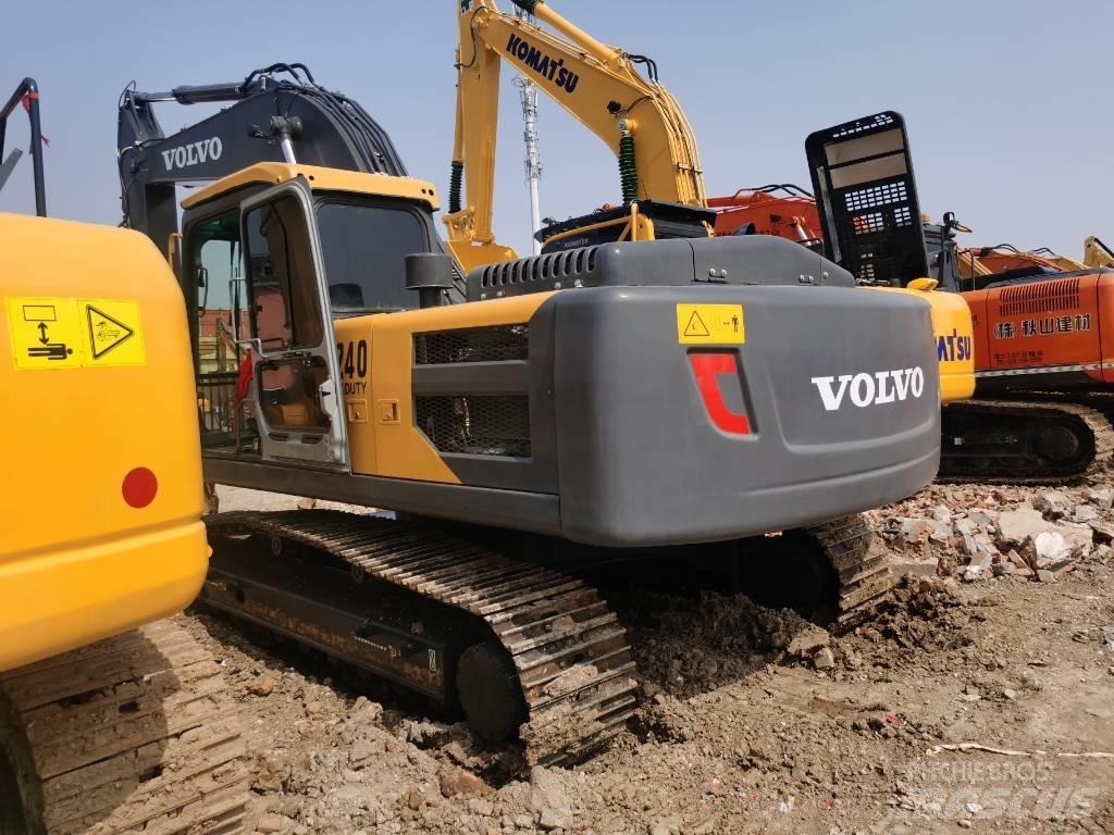 Volvo EC 240 Lánctalpas kotrók