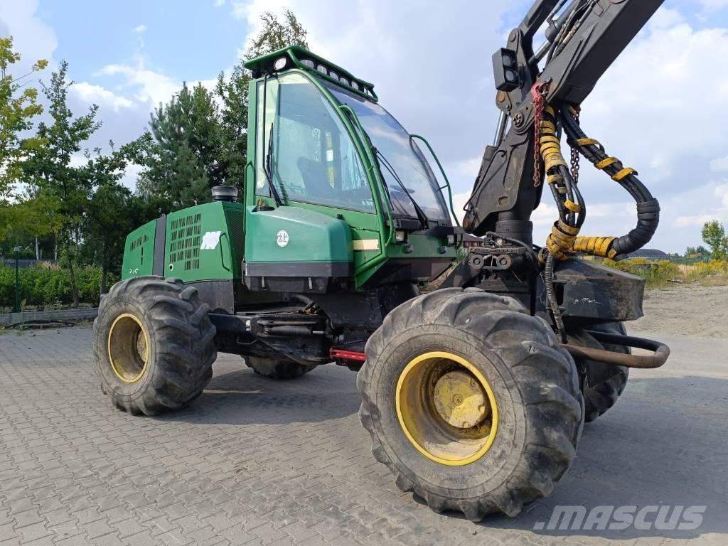 John Deere 770 D Betakarítók