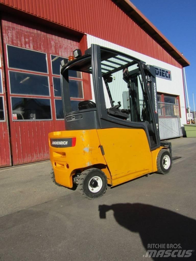 Jungheinrich EFG 320 Elektromos targoncák