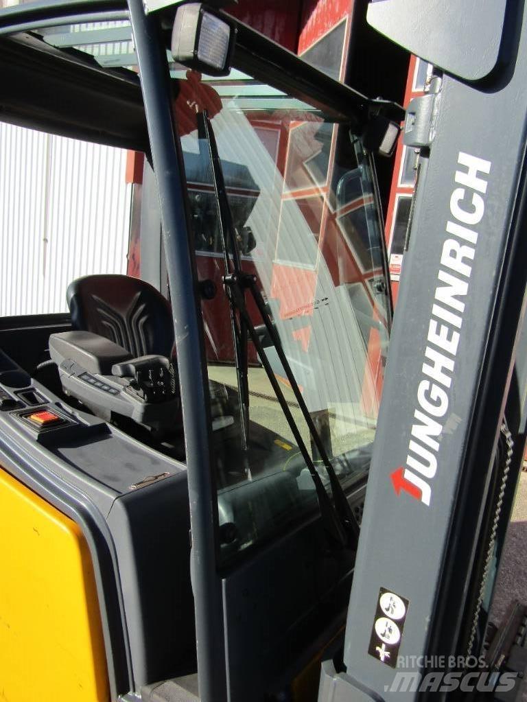 Jungheinrich EFG 320 Elektromos targoncák