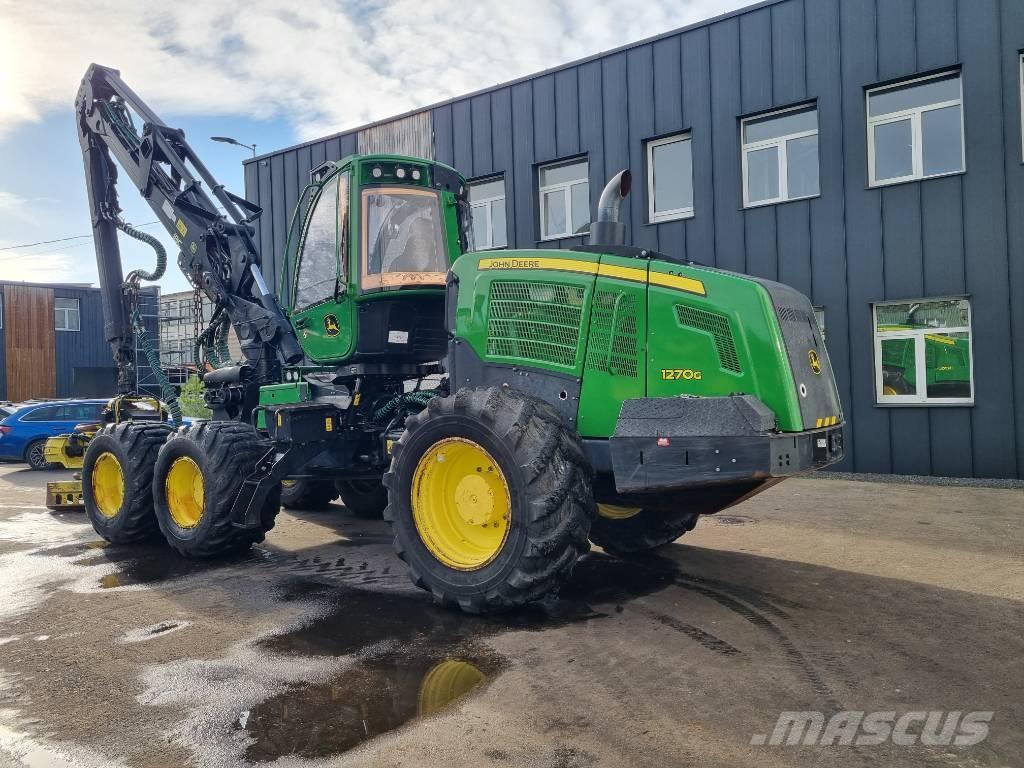 John Deere 1270 G Betakarítók