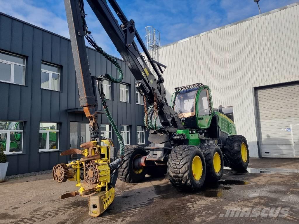John Deere 1270 G Betakarítók