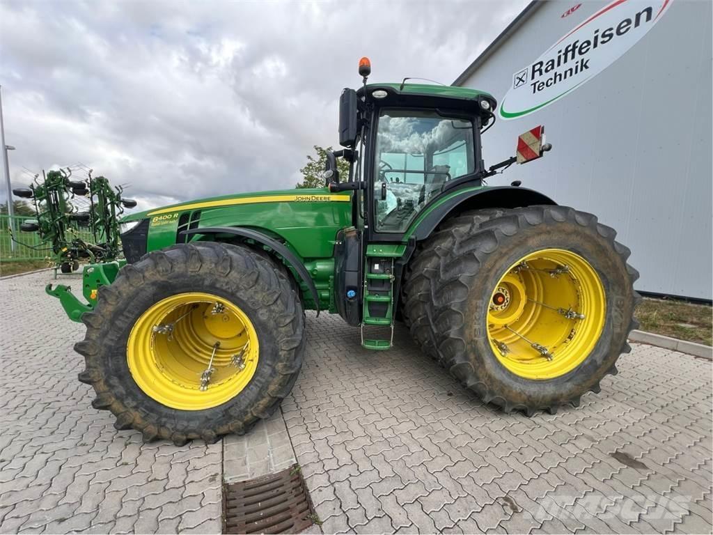John Deere 8400 R Traktorok