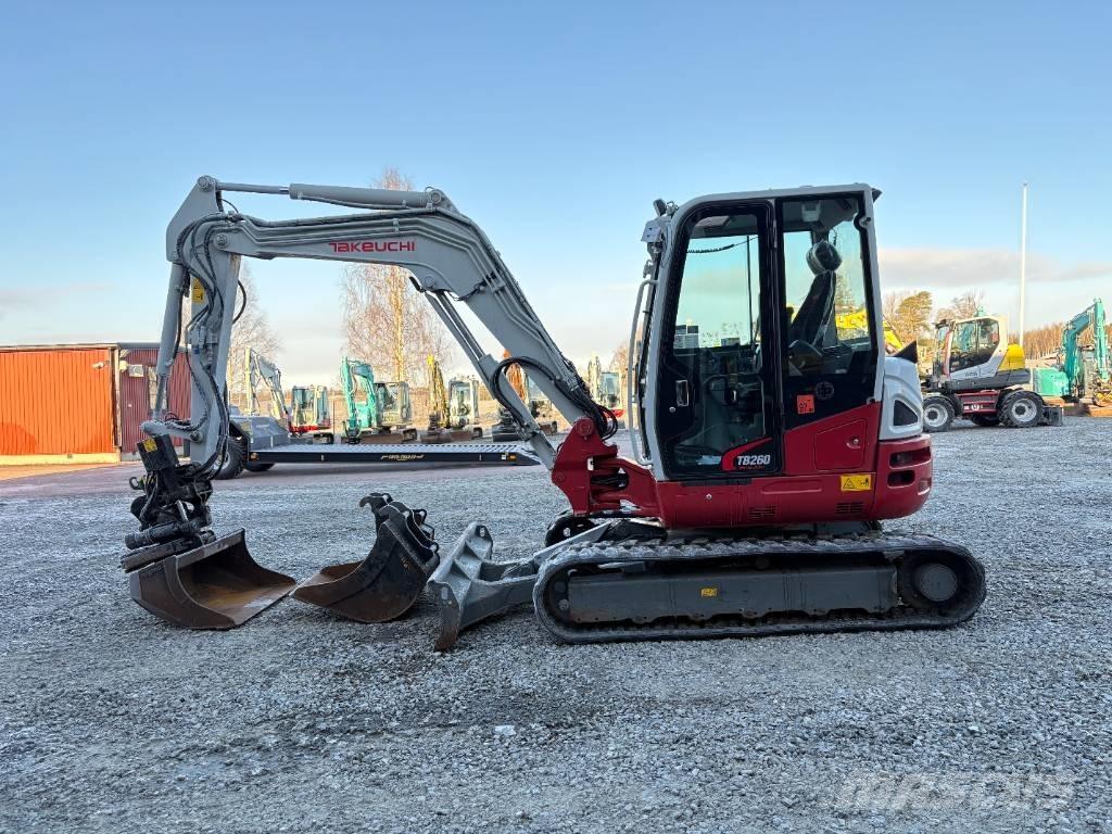 Takeuchi TB260 Mini kotrók < 7t