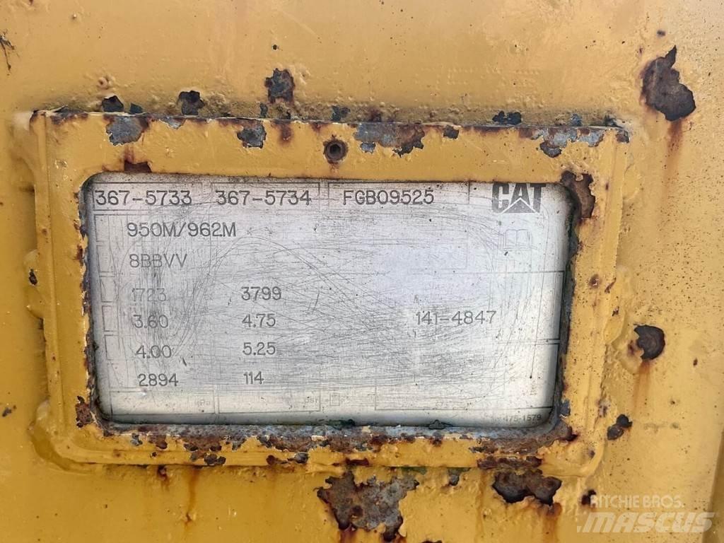 CAT 950M Gumikerekes homlokrakodók