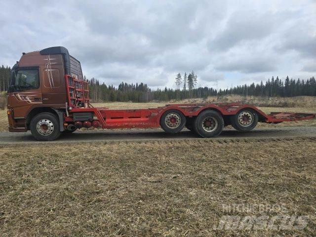 Volvo FM12 8x2 erdészeti gépszállító teherautók