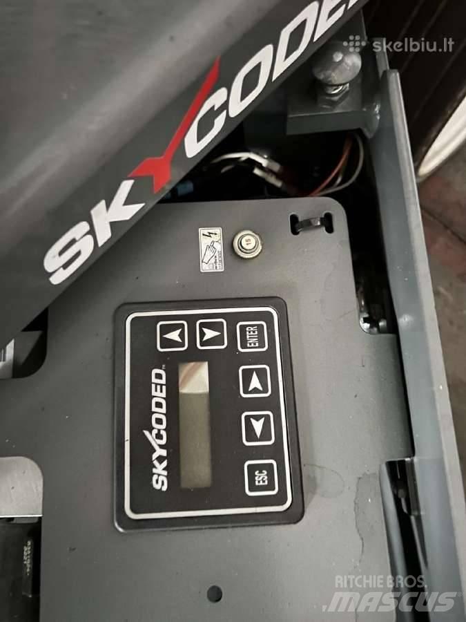SkyJack SJ4732 Ollós emelők