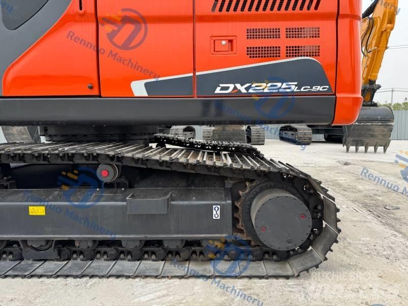 Doosan DX 225 LC-9C Lánctalpas kotrók
