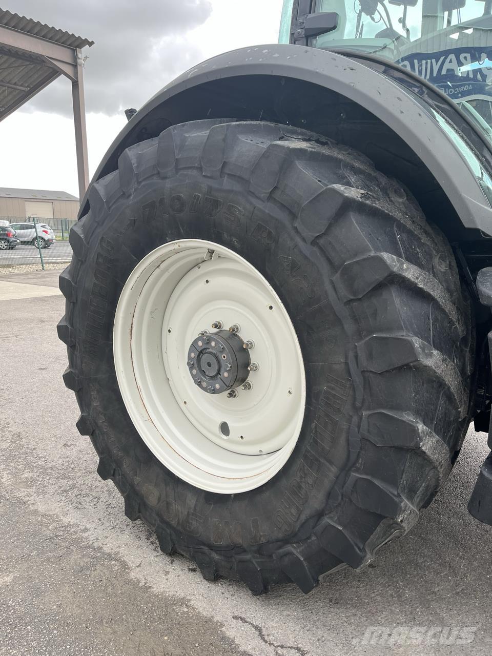 Valtra S374 Traktorok