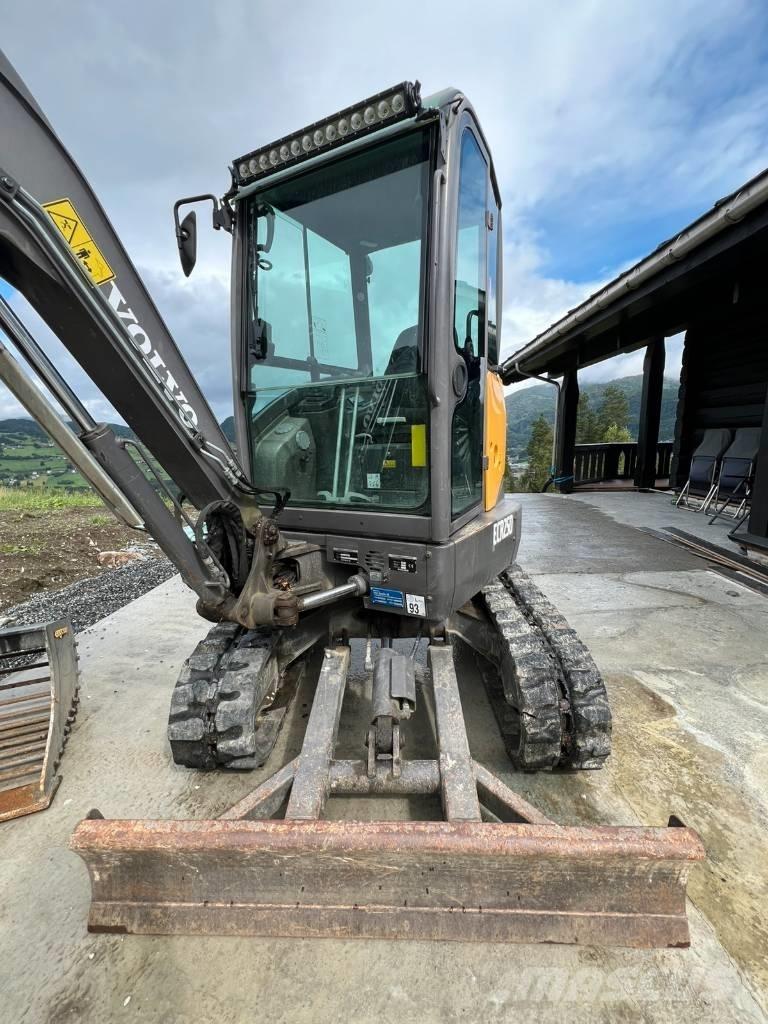 Volvo ECR25D Mini kotrók < 7t