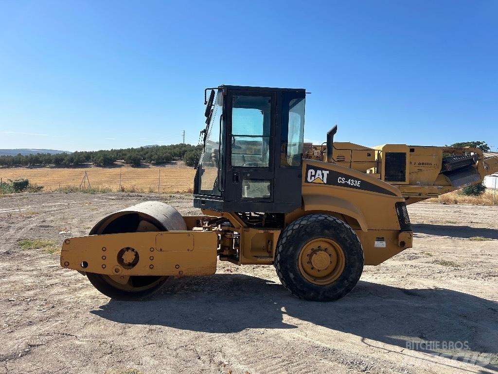 CAT CS 433 E Ikerdobos hengerek