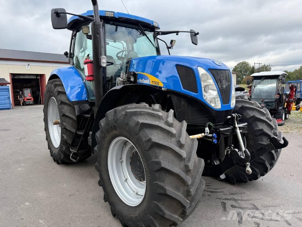 New Holland T7030 Traktorok