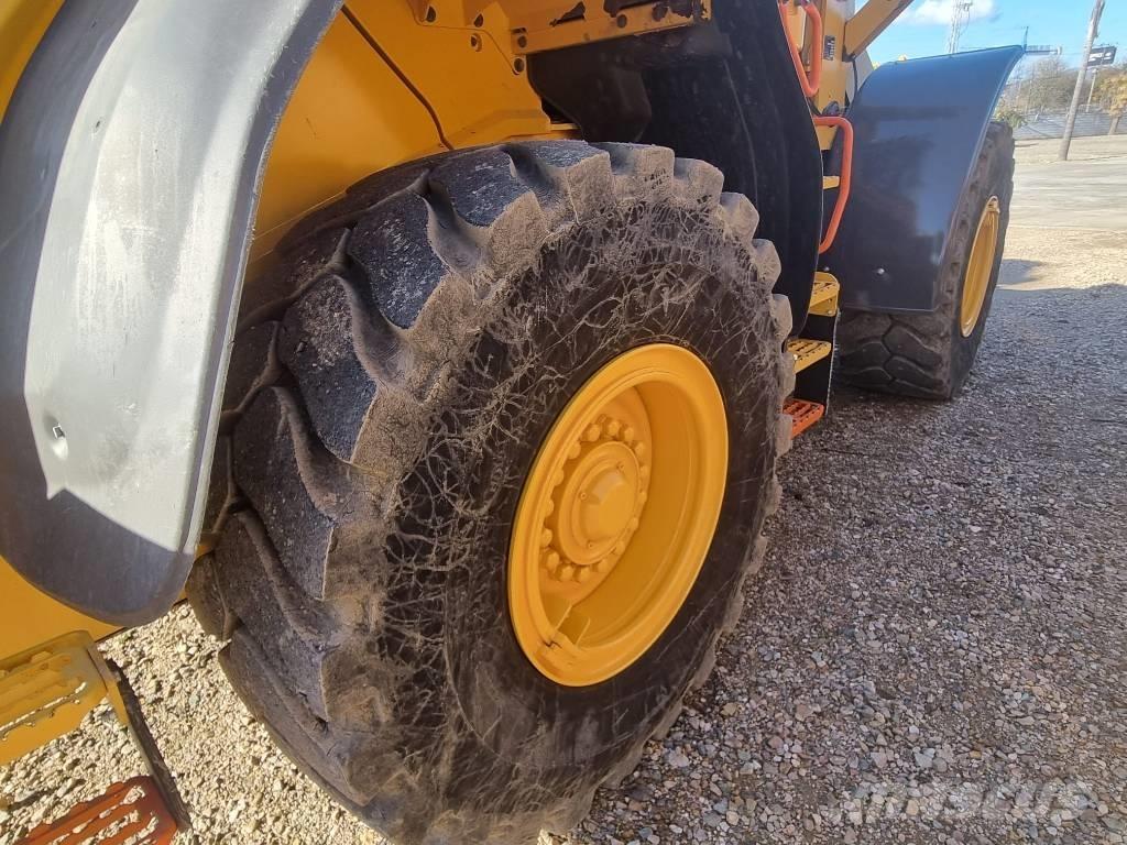 Volvo L 90 H Gumikerekes homlokrakodók