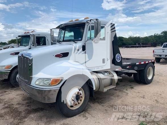Peterbilt 335 Platós / Ponyvás teherautók