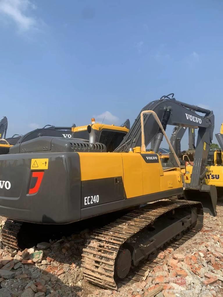 Volvo EC 240 Lánctalpas kotrók